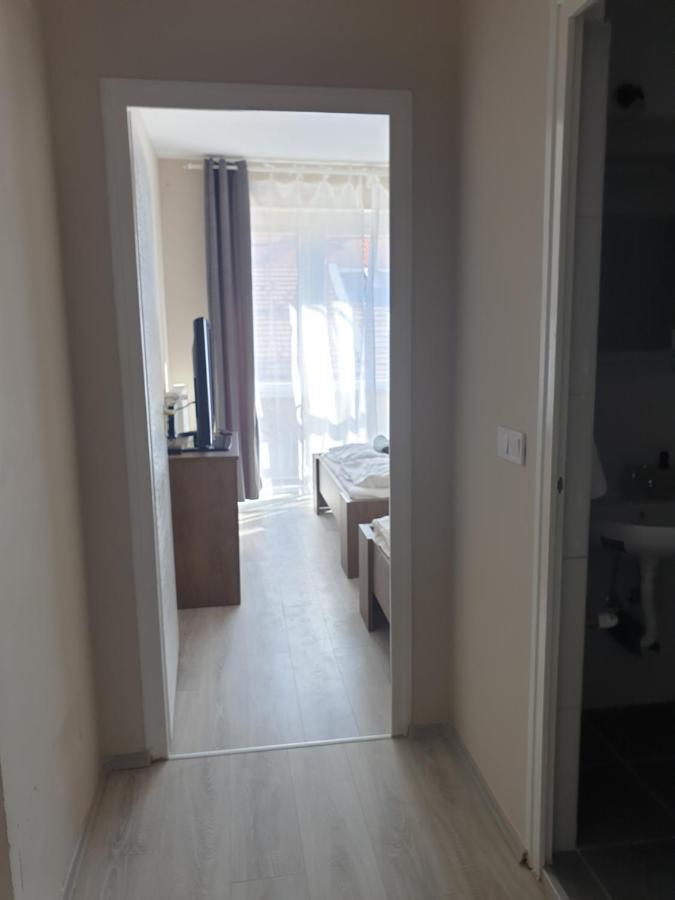 Chill House Apartman Eger Esterno foto